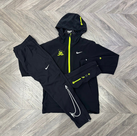 Nike just do it tracksuit