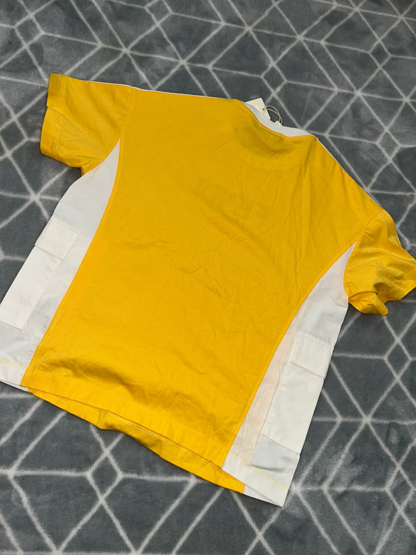 Girls Fendi yellow pocket t