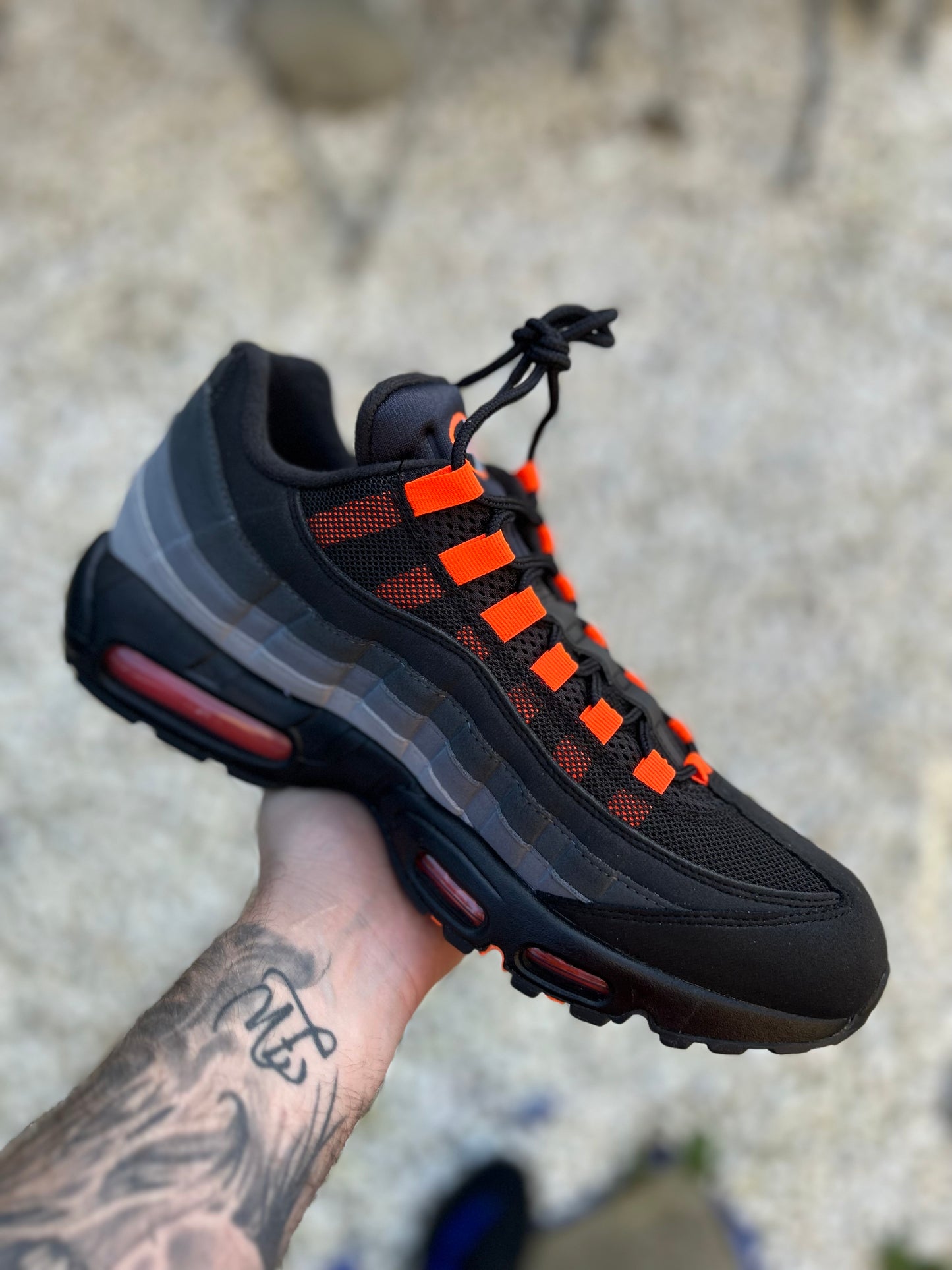 Air max 95s hyper crimson