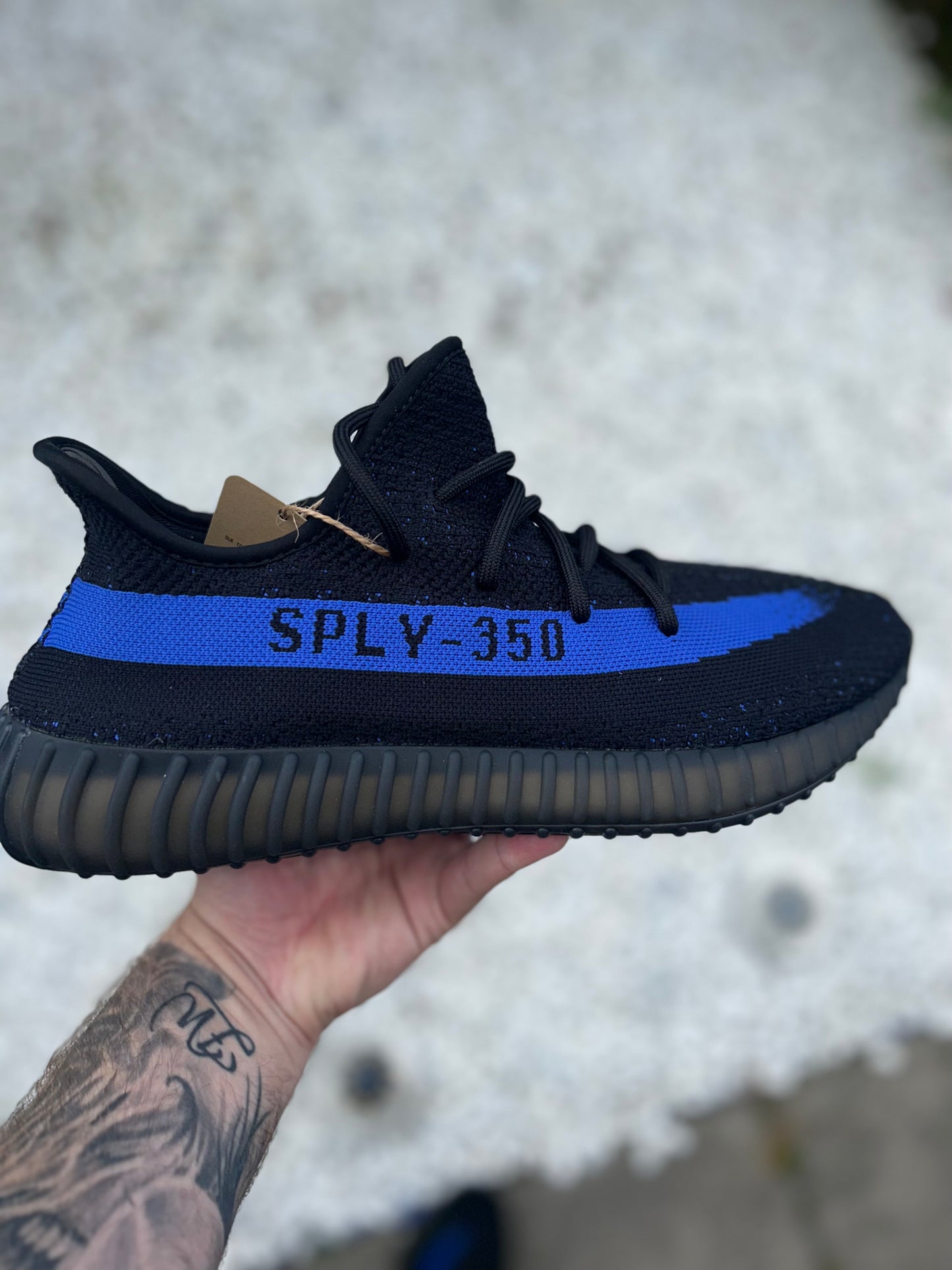 Yeezy 350 v2 “dazzling blue “